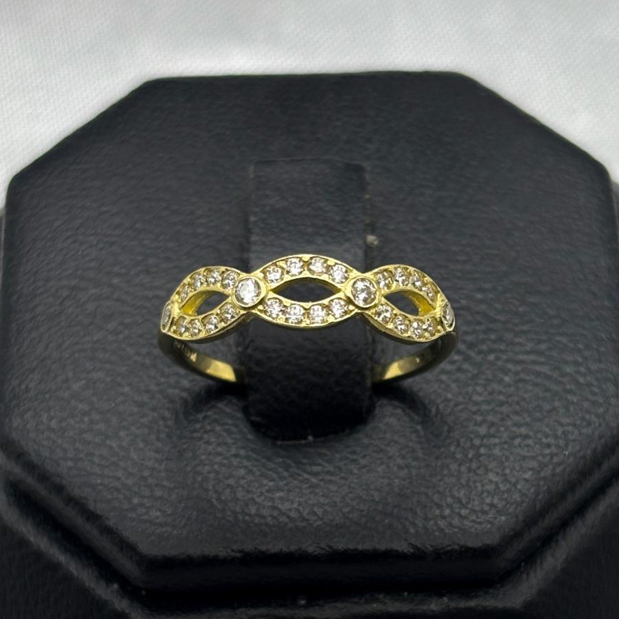 #AD10134 - Anillo Con Piedras De Zirconia Oro 10K - K01/1.4