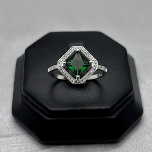 #AD249 - Anillo Rombo Con Piedra Zirconia Plata - F2.4