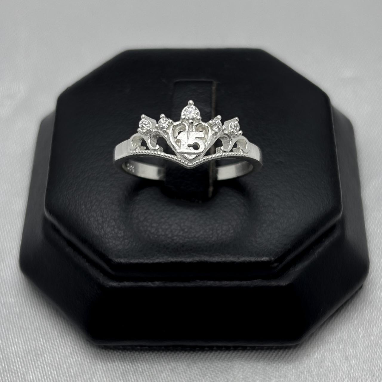 #AD294 - Anillo Corona De 15 Años/XV's Piedra Zirconia Plata - A13/2.3