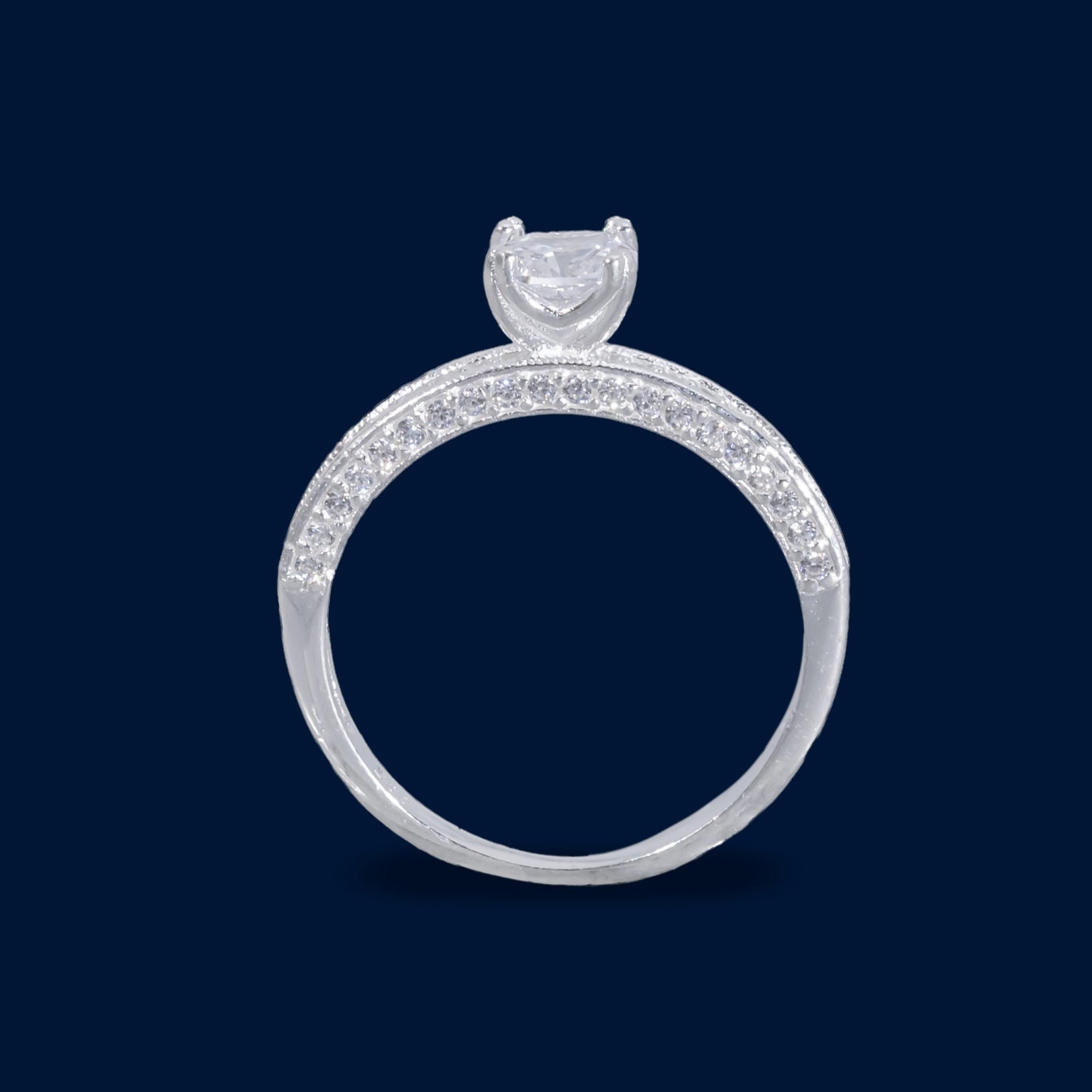 #AD316 - Anillo De Dama Solitario Con Zirconia Plata - F2.6