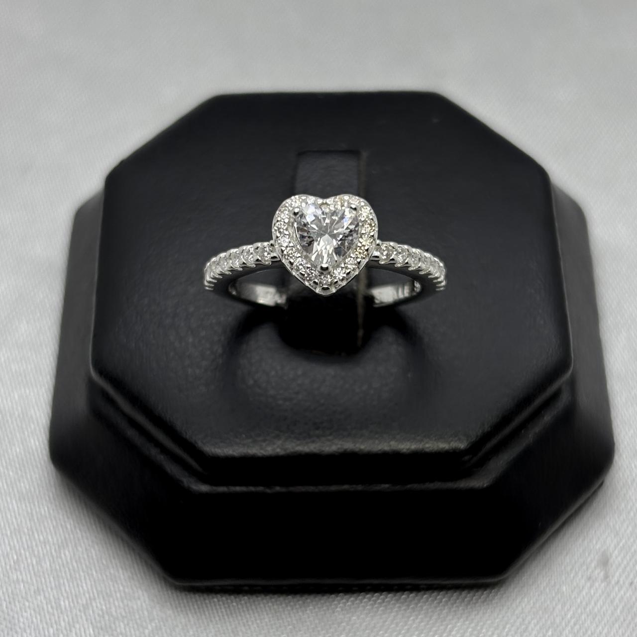 #AD418 - Anillo Solitario Corazón Piedra Zirconia Plata - B12/2.6