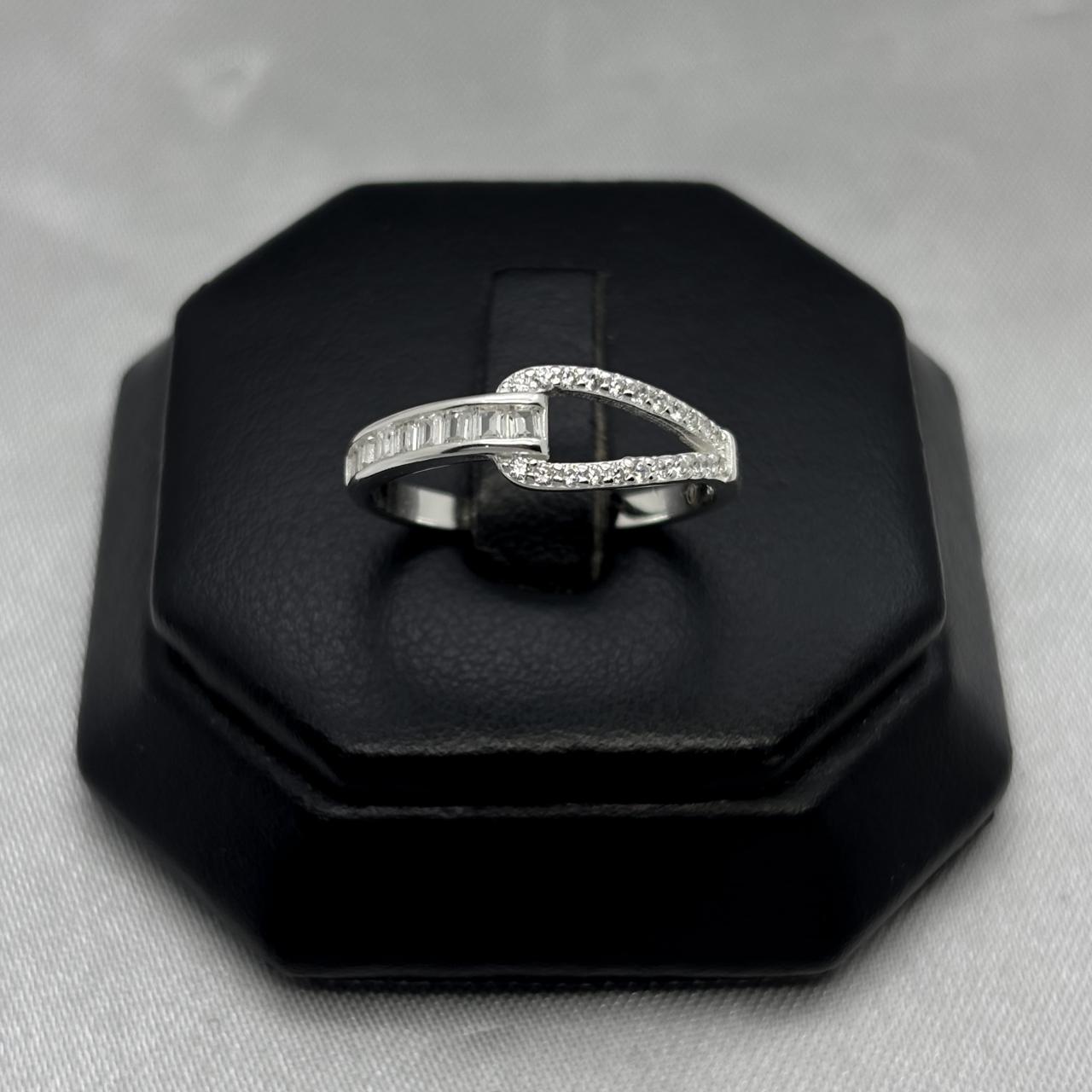 #AD430 - Anillo Con Piedra De Zirconia Plata - B12/2.0