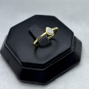 #ADX10109 - Anillo Con Diamante Natural En Gota/Pera Oro 10K - LX255