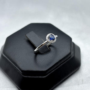 #ADX14109 - Anillo Solitario Con Diamante Natural Y Zafiro Oro Blanco 14K - TX295