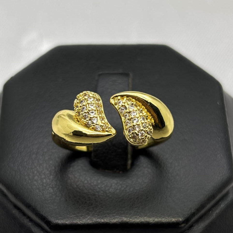 #AOL159 - Anillo Ajustable Doble Corazón Inflado Con Piedra Zirconia Oro Laminado 18K