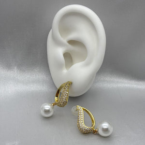 #ARL134 - Arete Gota Con Perla Y Piedra Zirconia Oro Laminado 18K