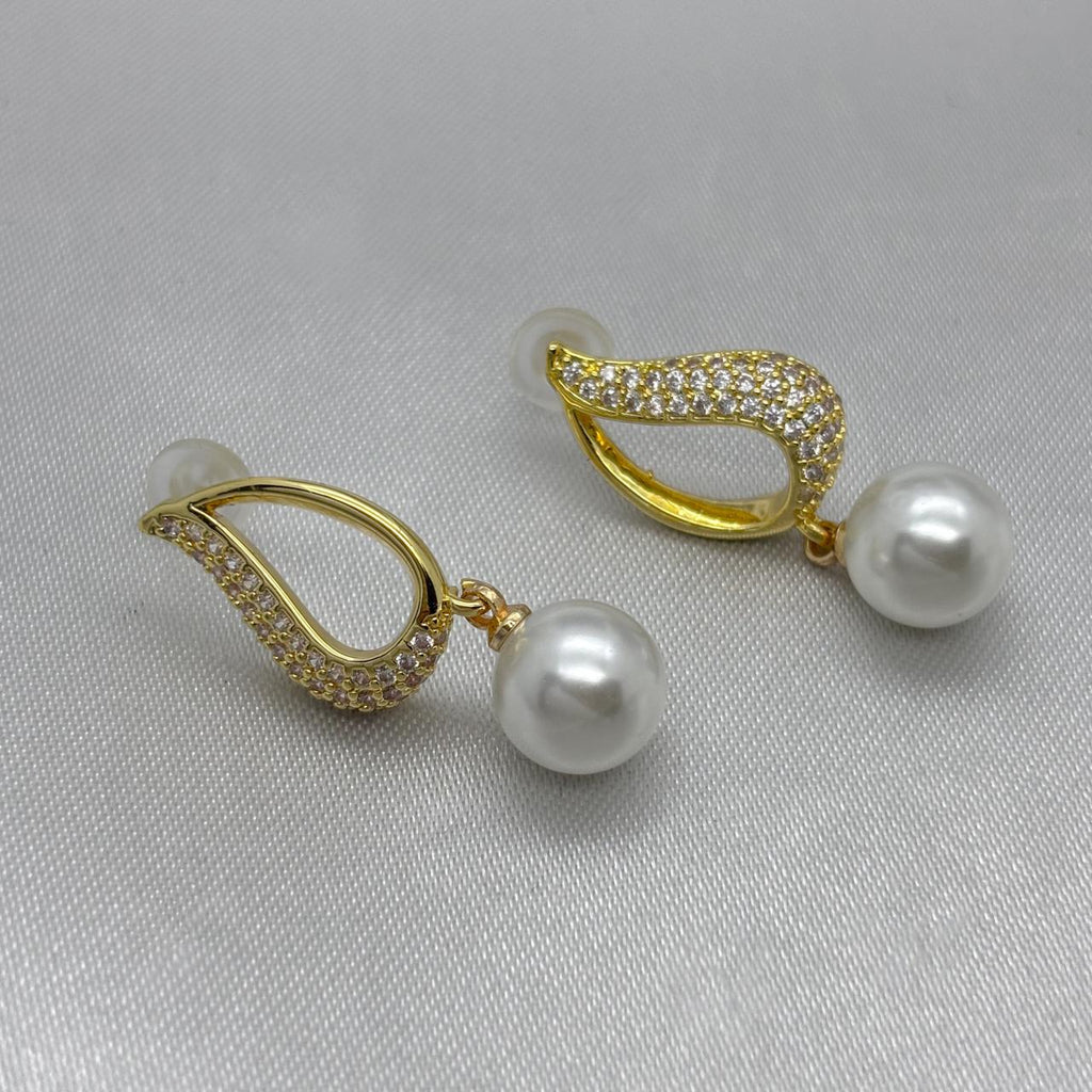 #ARL134 - Arete Gota Con Perla Y Piedra Zirconia Oro Laminado 18K