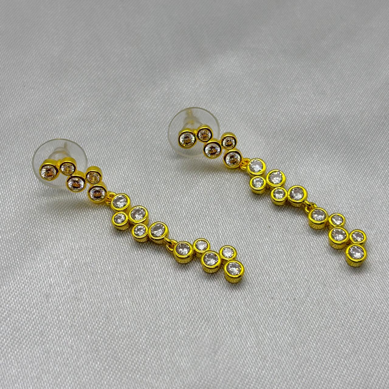 #ARL137 - Arete Colgante Circulares Con Piedra Zirconia Oro Laminado 18K