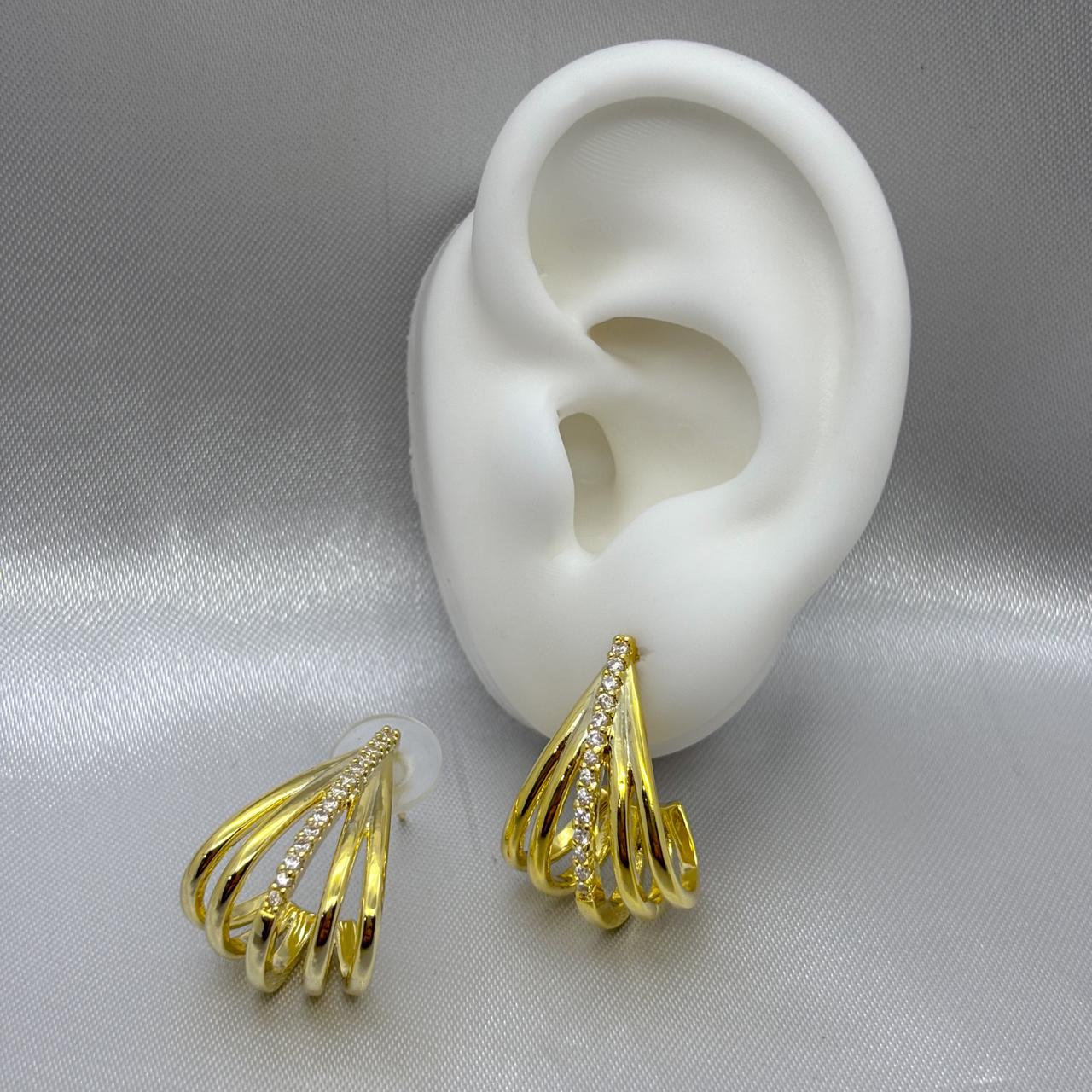 #ARL138 - Arete Con Piedra De Zirconia Oro Laminado 18K