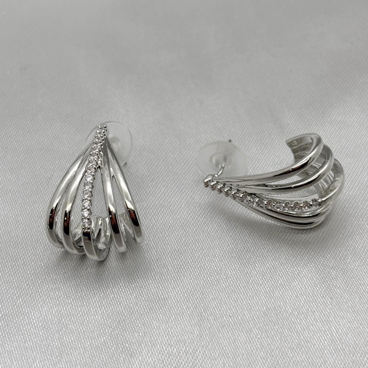 #ARL138 - Arete Con Piedra De Zirconia Oro Laminado 18K