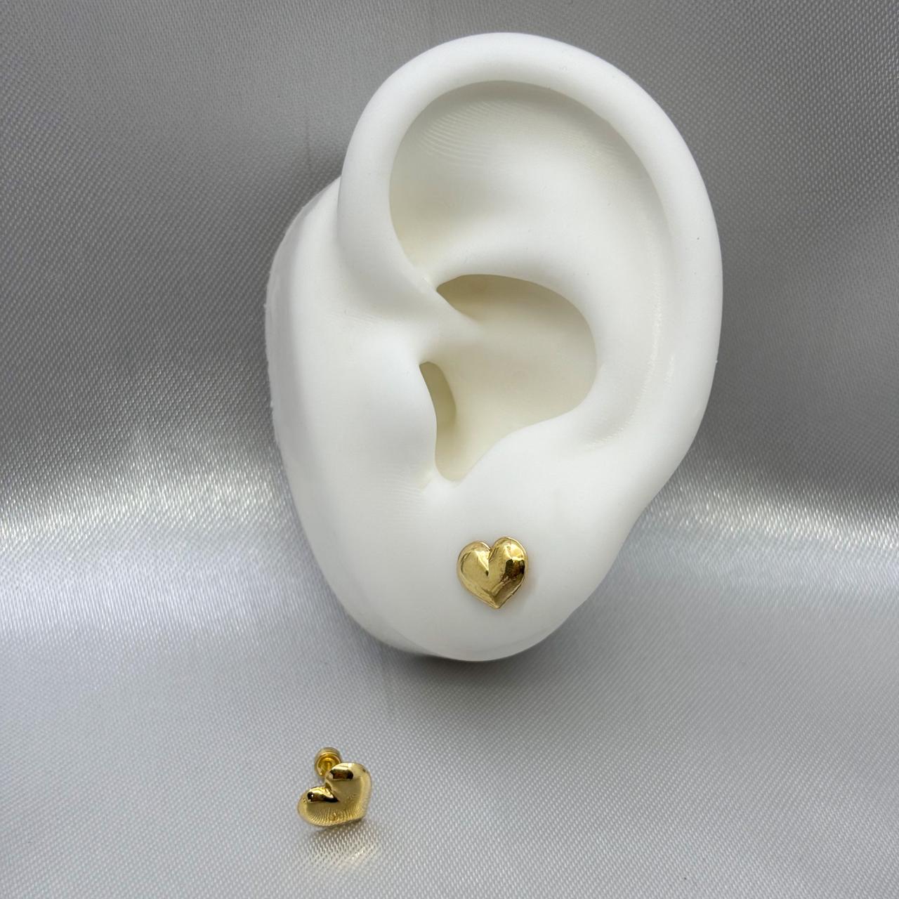 #B10164 - Broquel Corazón Inflado Oro 10K