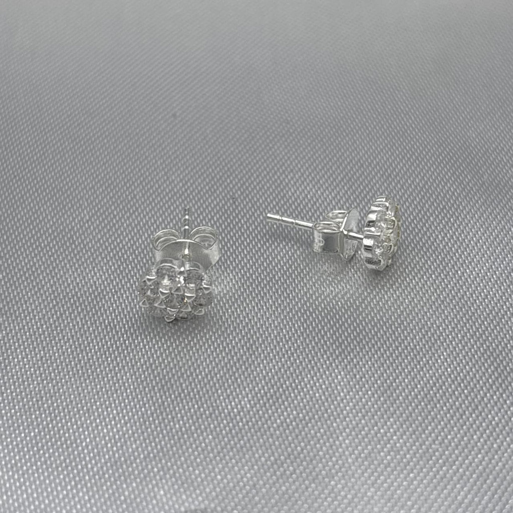 #BR102 - Broquel Flor Con Piedra De Zirconia Plata - LL1.3