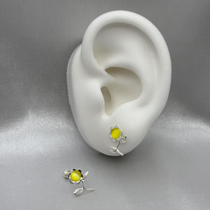 #BR288 - Broquel Flor Con Zirconia Plata - F46