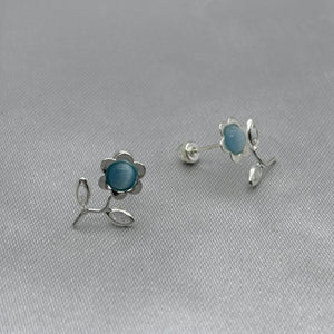 #BR288 - Broquel Flor Con Zirconia Plata - F46