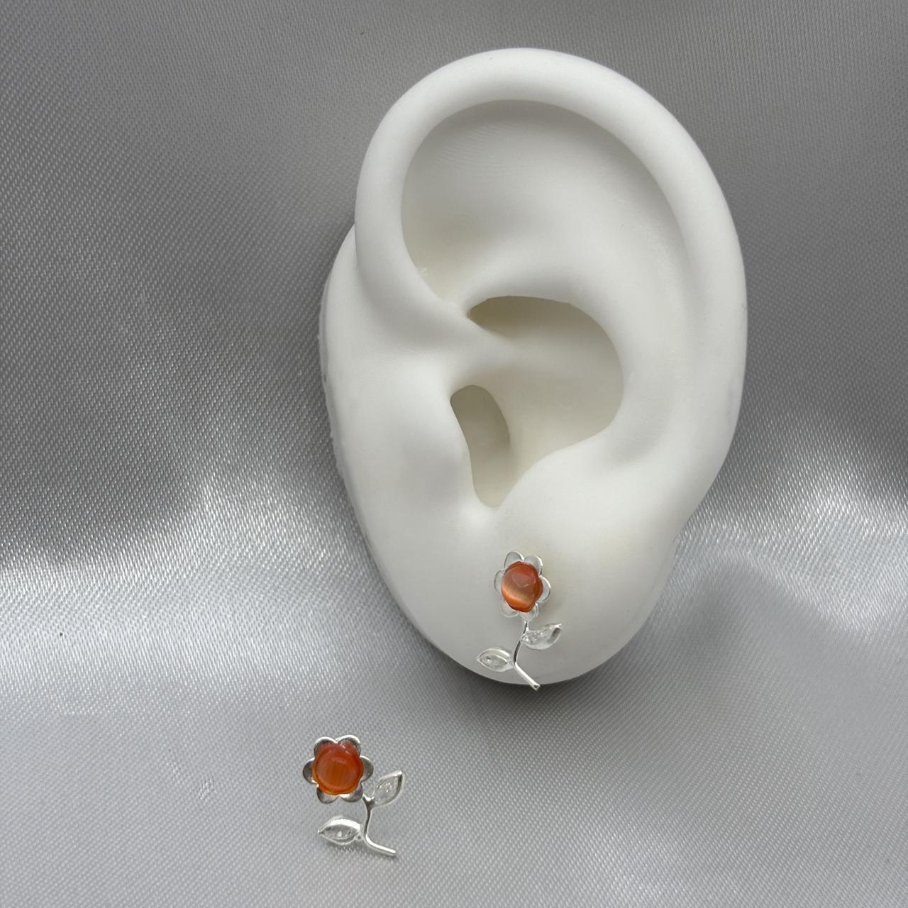#BR288 - Broquel Flor Con Zirconia Plata - F46