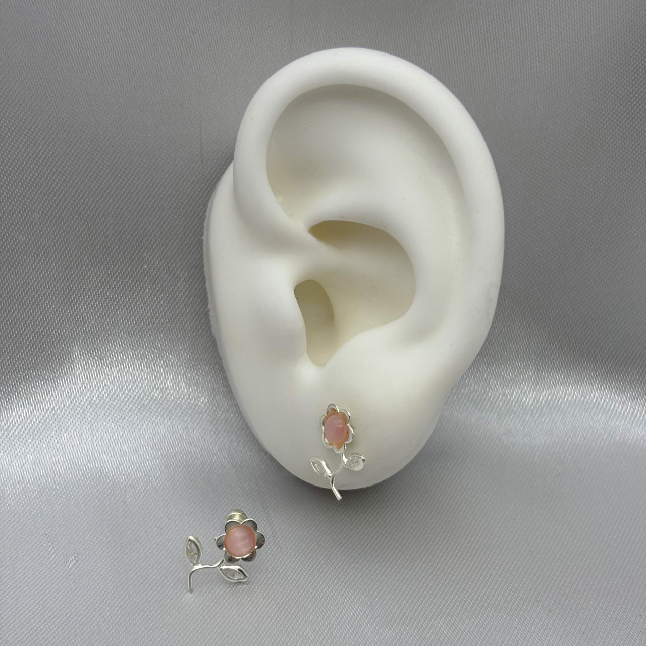 #BR288 - Broquel Flor Con Zirconia Plata - F46