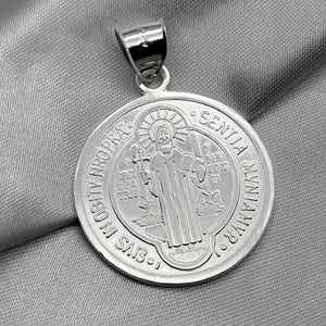 #D173 - Dije/Medalla De San Benito Plata - CE10.8