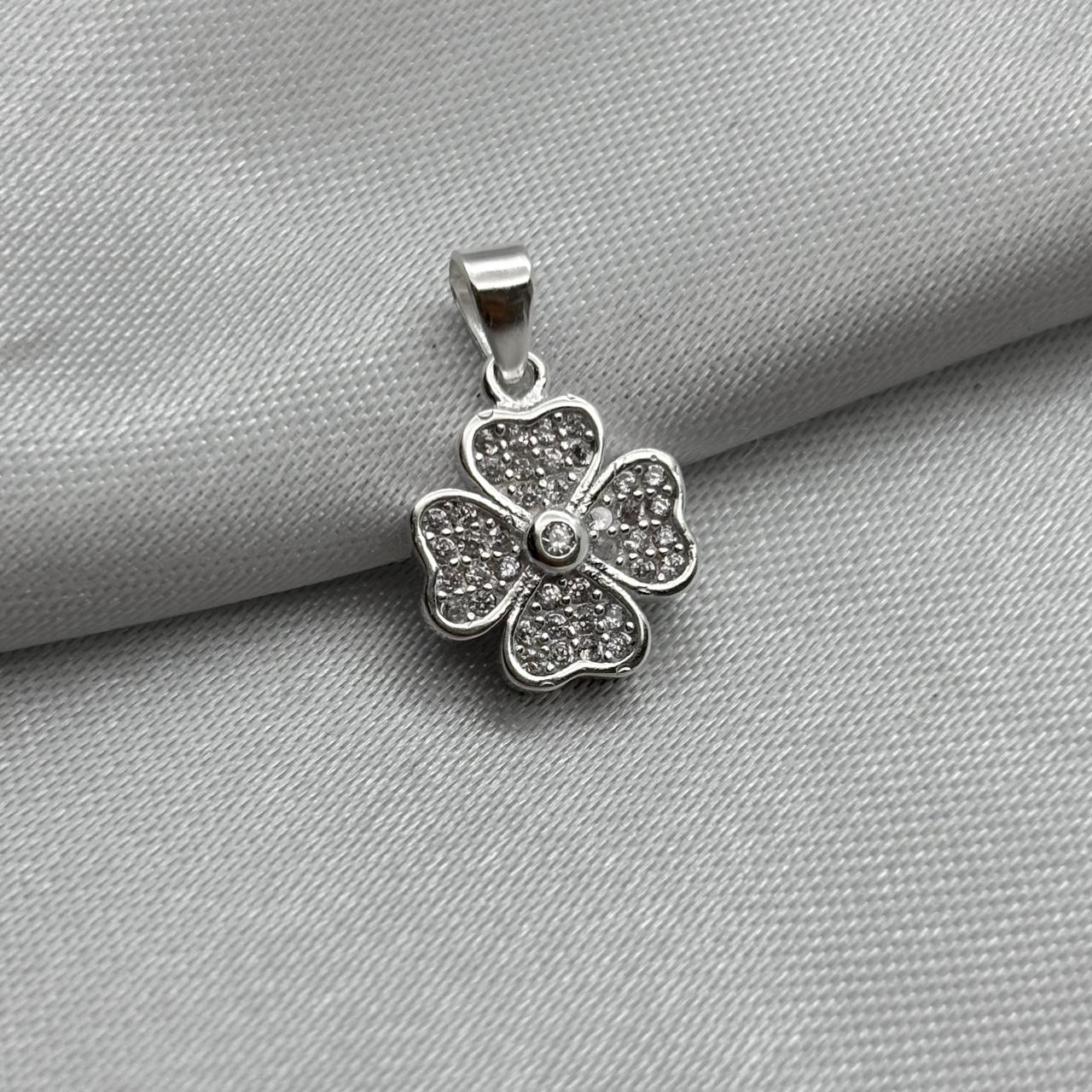 #D219 - Dije Trébol Con Piedra Zirconia Plata - PU1.7