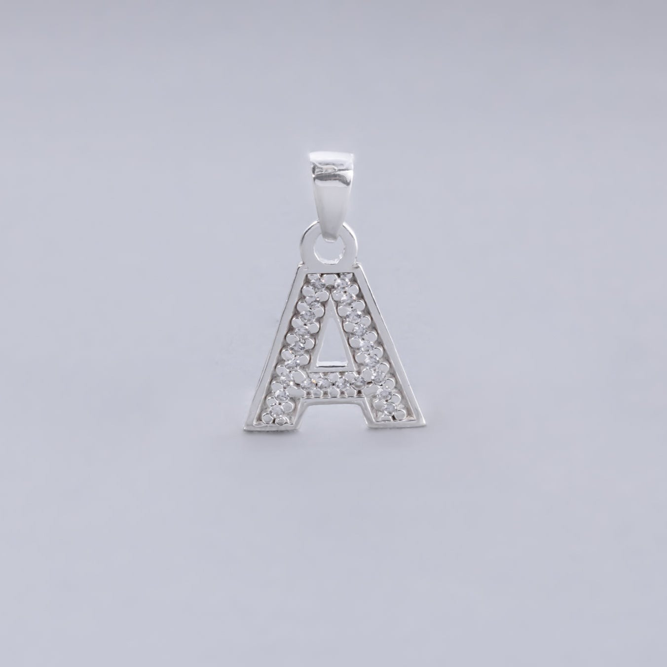#D490 - Dije Letra De Plata Con Piedra Zirconia - F1.4