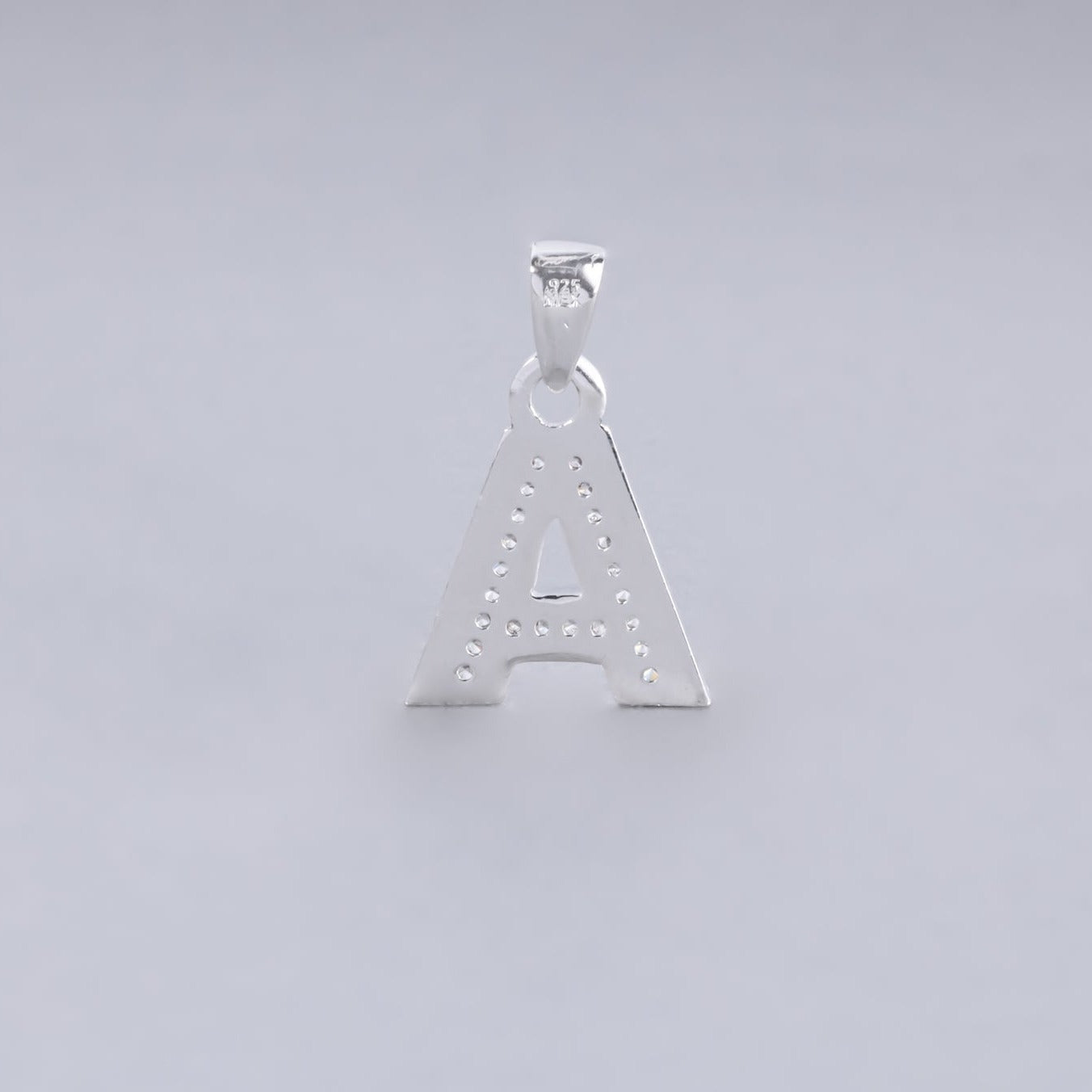 #D490 - Dije Letra De Plata Con Piedra Zirconia - F1.4