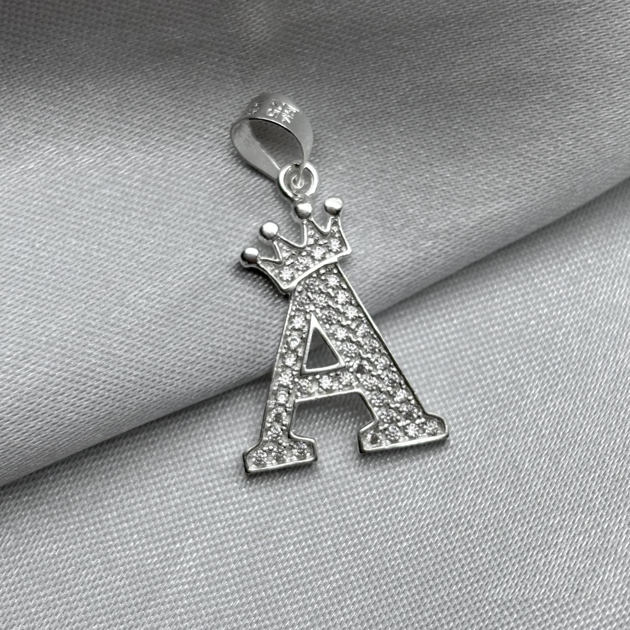 #D593 - Dije Letras Con Corona Y Piedra Zirconia Plata - ZC2.5