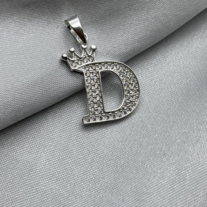 #D593 - Dije Letras Con Corona Y Piedra Zirconia Plata - ZC2.5