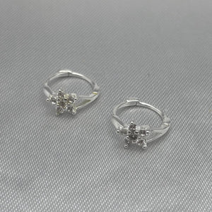 #H126 - Huggies Flor Piedra Zirconia Plata - LL1.3