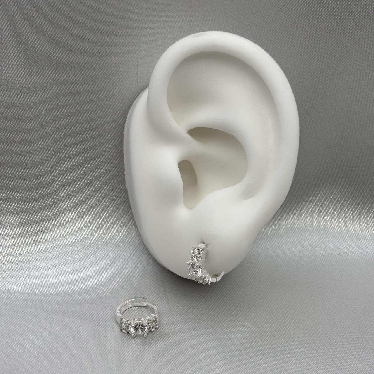 #H195 - Huggie Con Piedra Zirconia Plata - A15/1.7