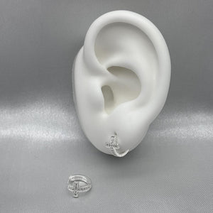 #H165 - Huggie Cruz Con Piedra De Zirconia Plata - LL1.9
