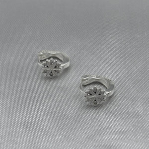 #H185 - Huggie Flor Con Zirconia Plata - LL1.5