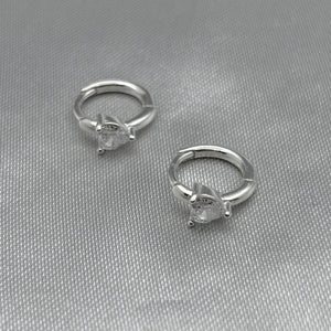 #H188 - Huggie Corazón Con Zirconia Plata - LL1.6