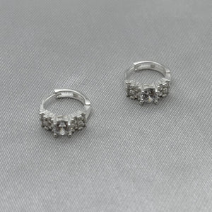 #H195 - Huggie Con Piedra Zirconia Plata - A15/1.7