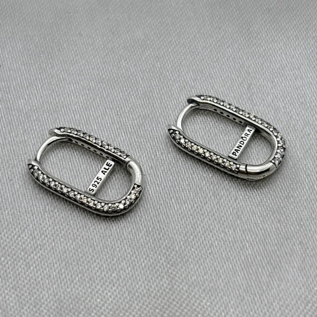 #H199 - Huggie Clip Piedra Zirconia Plata - B14/2.3