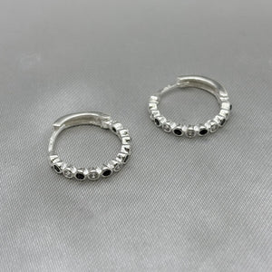 #H201 - Huggie Circular Con Piedra Zirconia Plata - B08/2.6