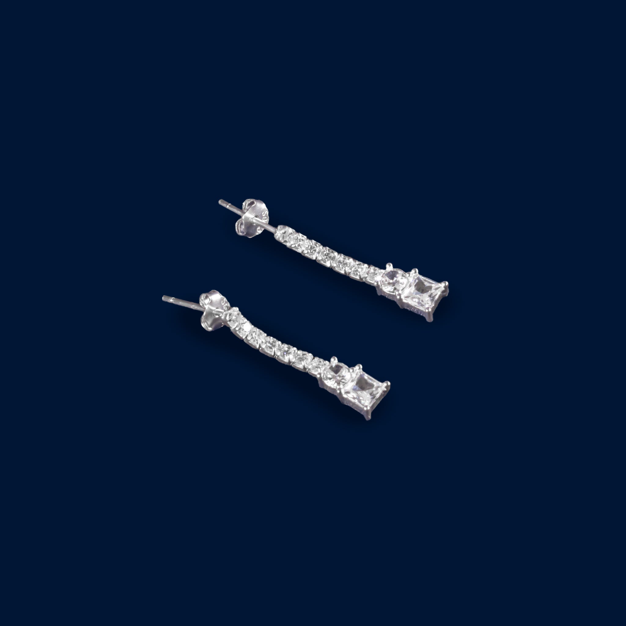 #J104 - Juego De Gargantilla Y Aretes Con Zirconia  Plata - IC20.8