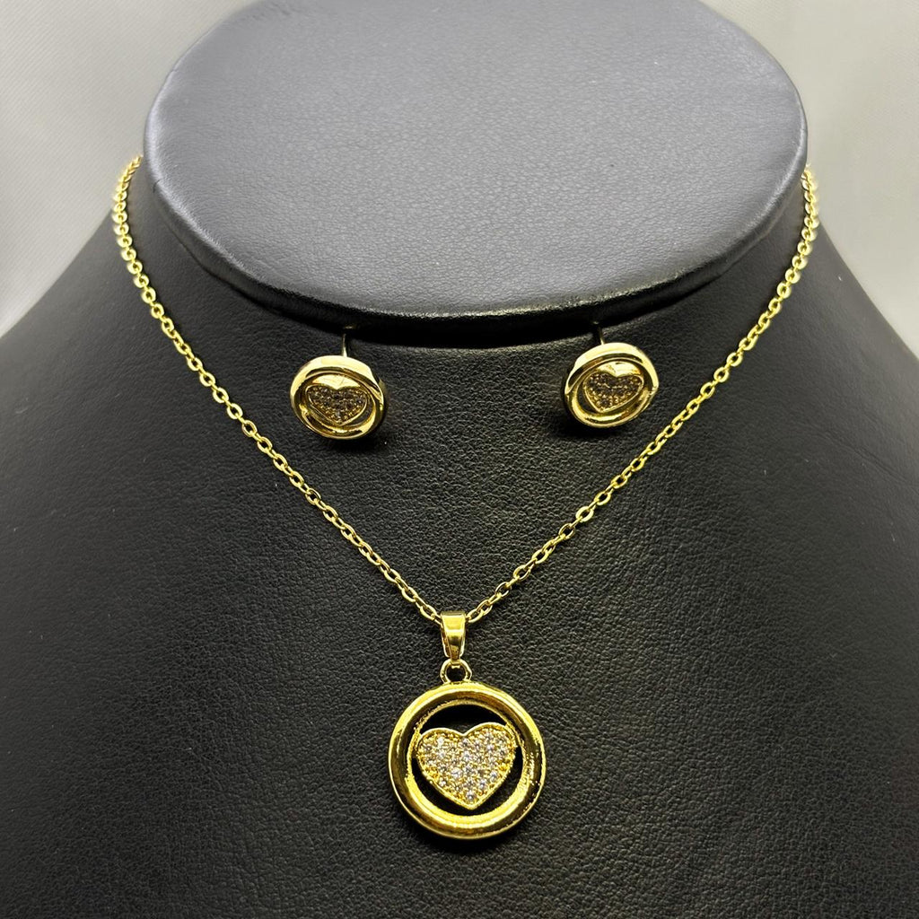 #JOL117 - Juego Gargantilla Y Broquel Corazón Piedra Zirconia Oro Laminado 18K