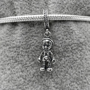 #PAN382 - Charm De Pinocho Con Zirconia De Plata Plata - B11/3.2