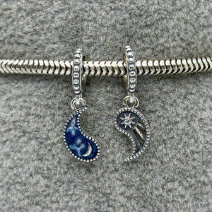 #PAN429- Charm Doble Luna Y sol/Yin Yang Con Zirconia Plata - B11/2.0