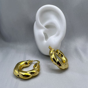 #ARRL111 - Arracada Concha Flor De Oro Laminado De 18K