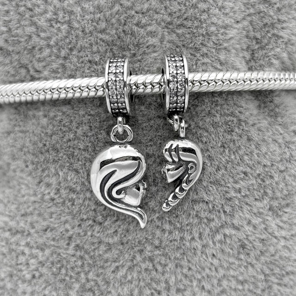 #PAN445 - Charm Ana Y Elsa Con Zirconia Plata - B11/3.3