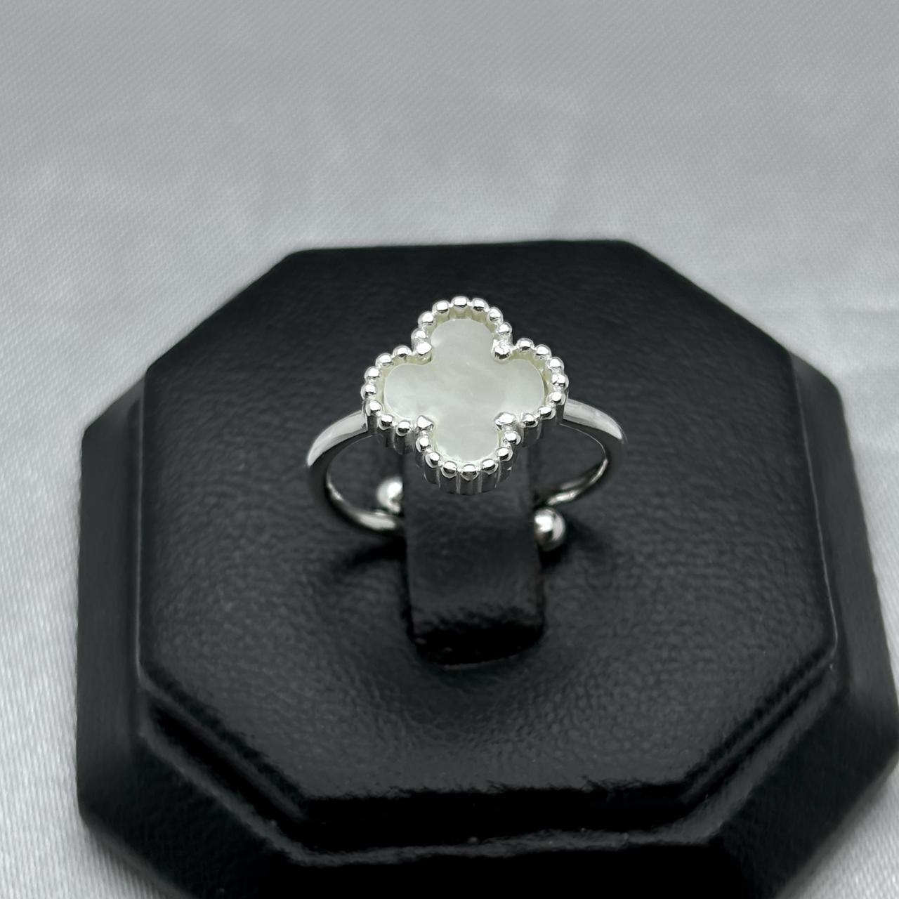 #AD155 - Anillo Ajustable Trébol Tipo Van Cleef Plata - PU2.7