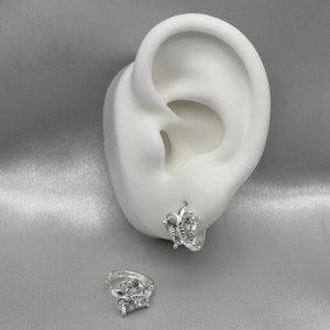 #H109 - Huggie Mariposa Con Zirconia Plata - A15/3.0