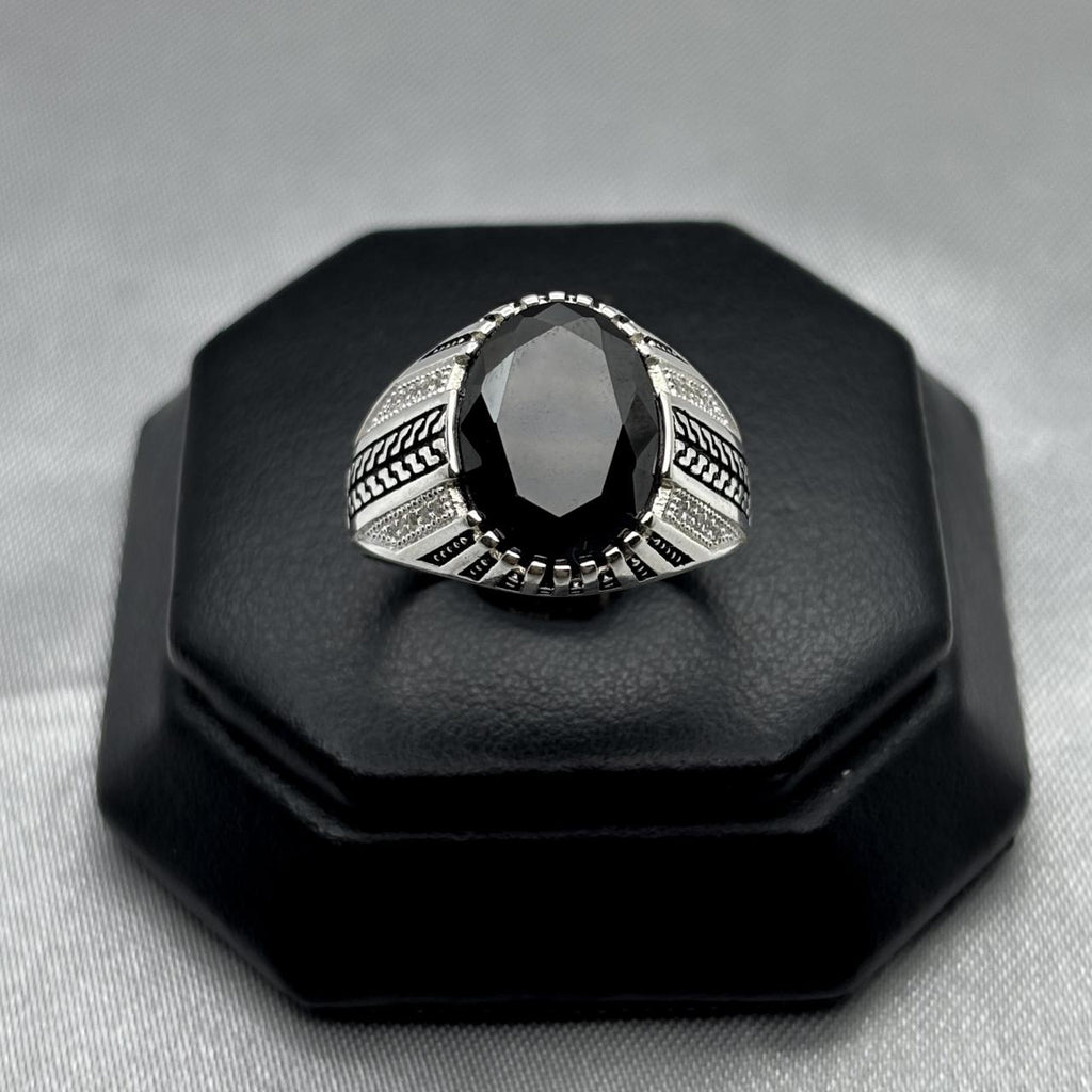#AC123 - Anillo Caballero Con Zirconia Plata - IC6.3