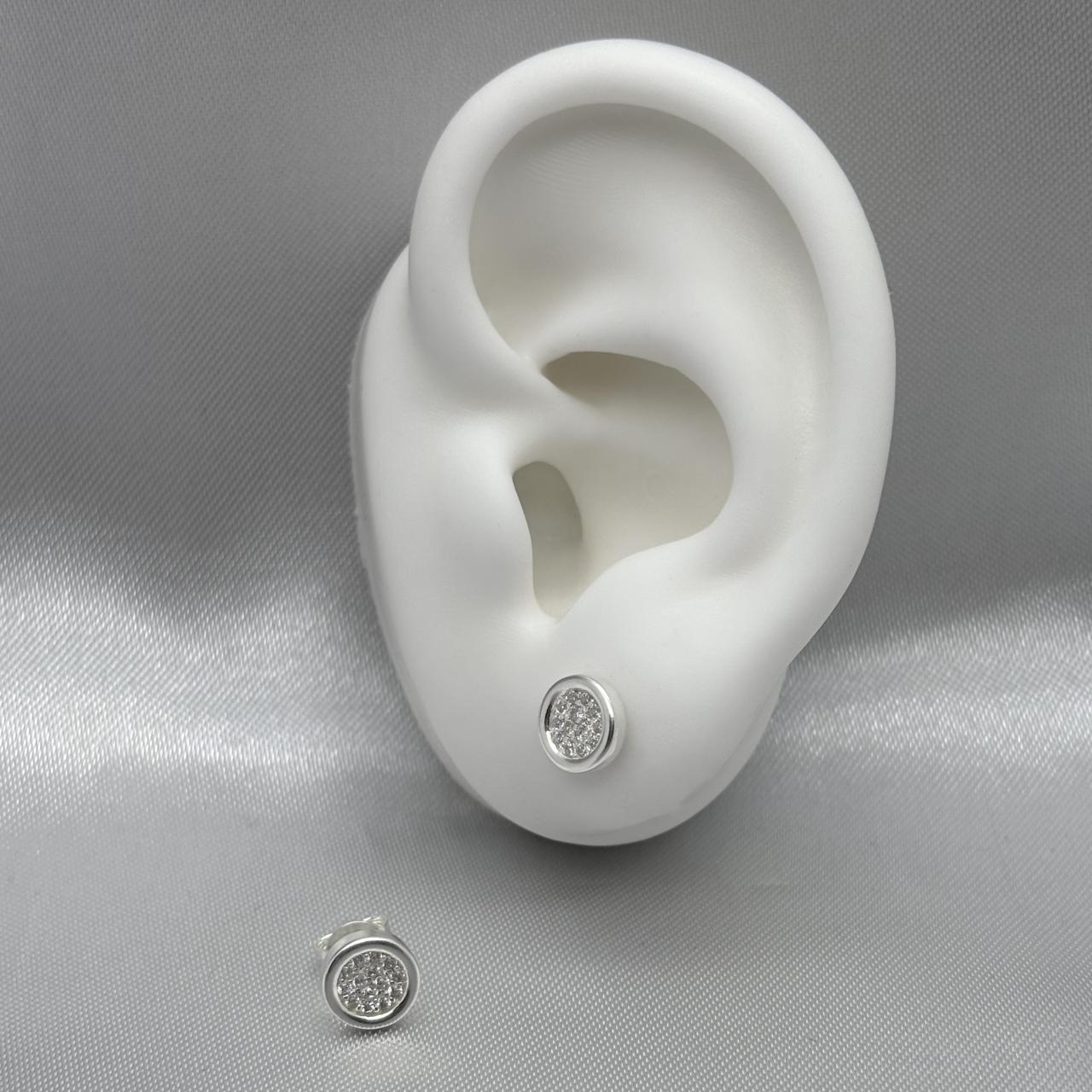#BR118 - Broquel Circular Con Zirconia Plata - LL1.8