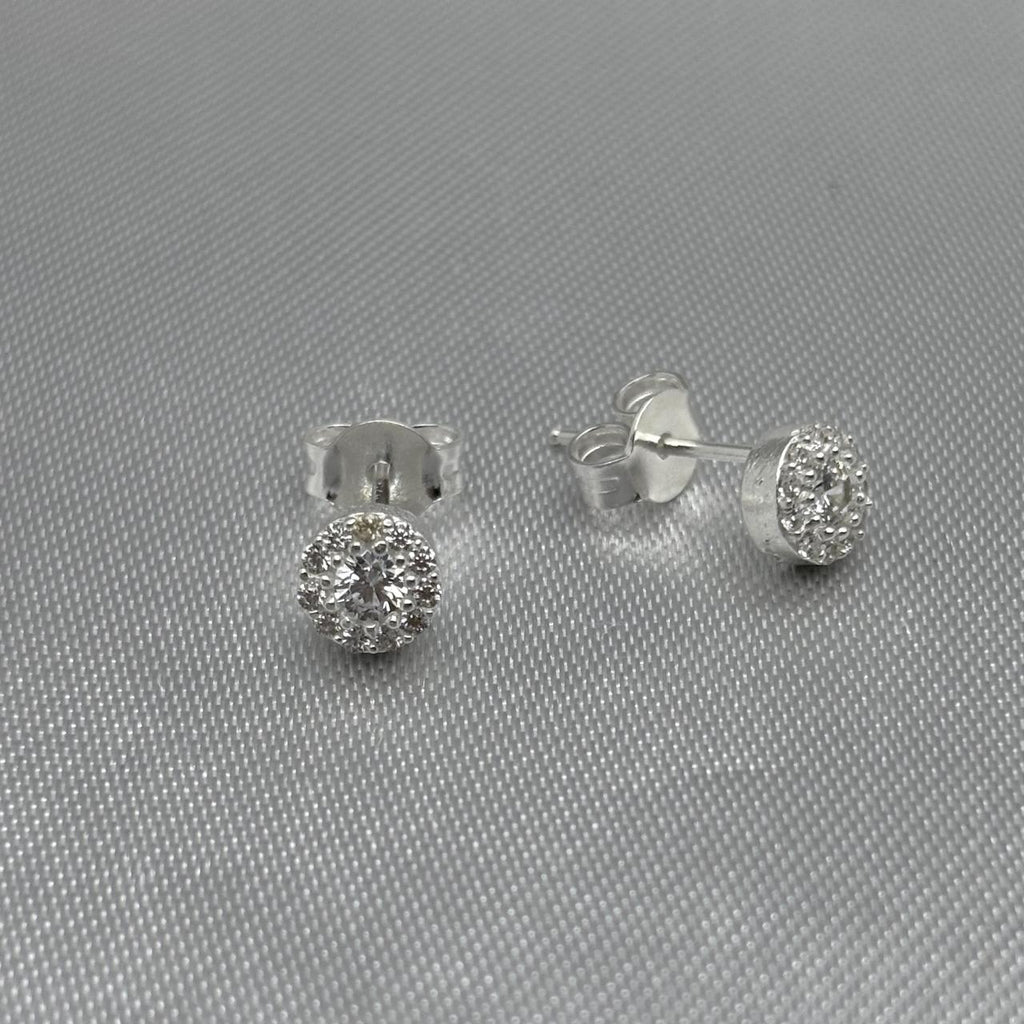 #BR240 - Broquel Circular Con Zirconia Plata - LL2.3