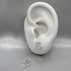 #BR153 - Broquel Flor Piedra Zirconia Plata - LL1.9