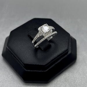 #AL147 - Alianza Cuadrado Con Zirconia Plata - PU3.6