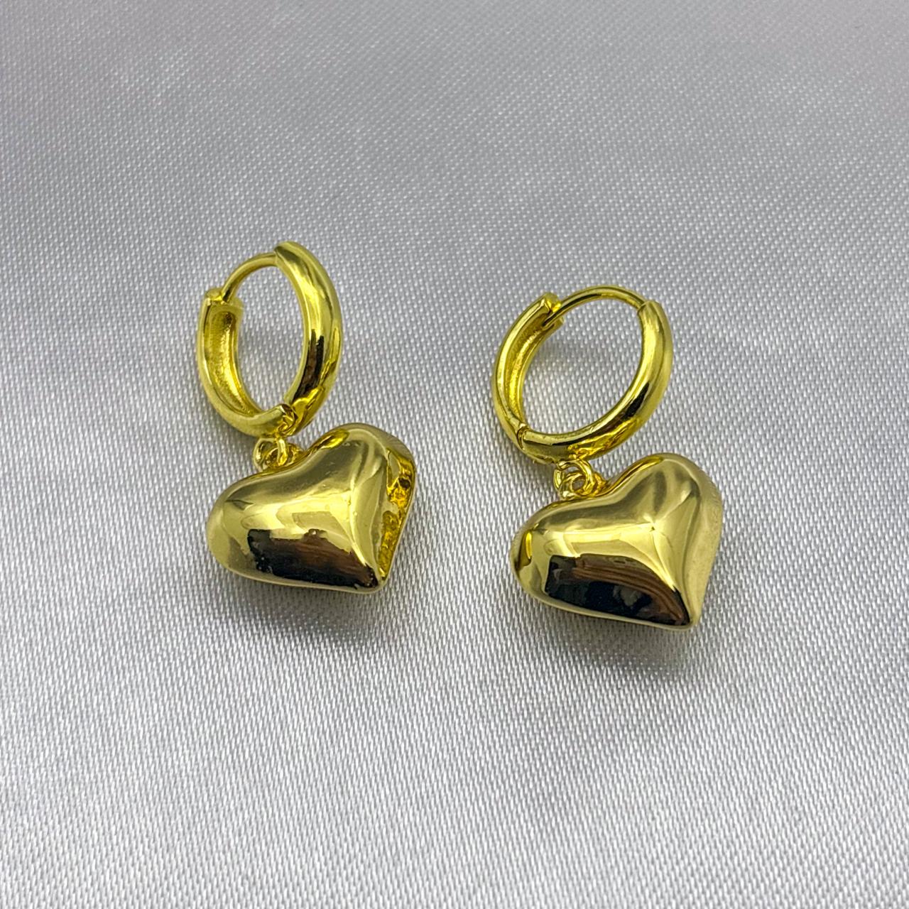 #HOL141 - Huggie Corazón Inflado Oro Laminado 18K