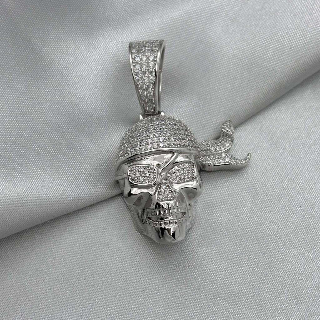 #D261 - Dije Pirata Calavera Con Zirconia Baño De Rodio Plata - MI17.6