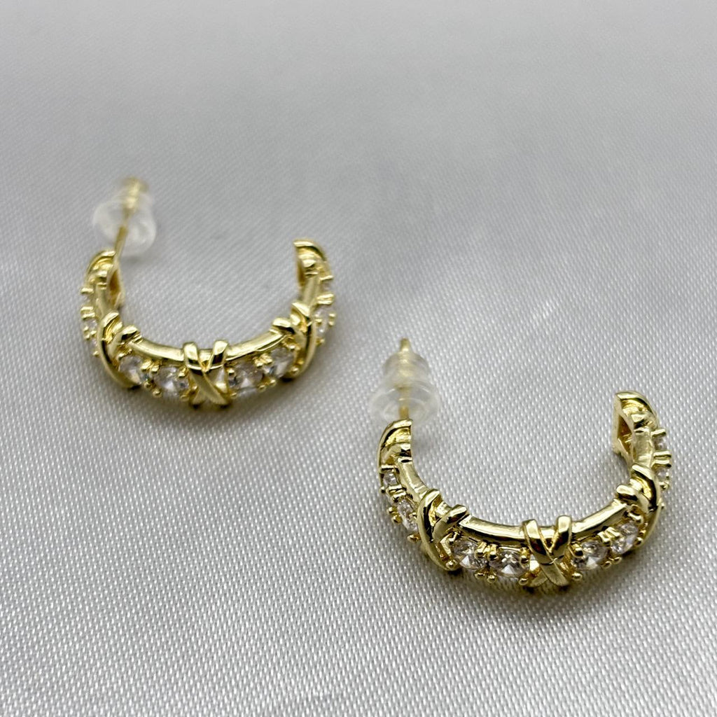 #ARRL140 - Arracada Con Zirconias Oro Laminado 18K